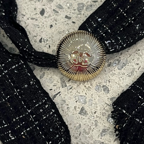 GWP CHANEL Logo Ribbon/Scarf Holder and Navy Ribbon - Picture 4 of 5